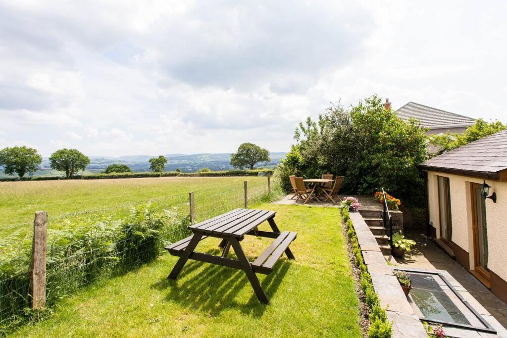 Perfect Cottage Retreat Near The Brecon Beacons Llanwrda Екстер'єр фото